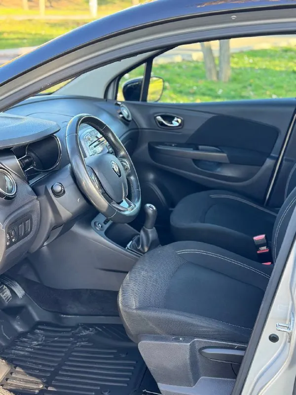 🚙 renault kaptur 💰цена: 1 400 000р. 🏢город: мариуполь 📅год выпуска: 2017 🧾пробег: 91 000 км. ⚙️двигатель: 1.6 16v ⛽топливо: бензин ⚙️кпп: механика 📞 телефон: +7-949-727-41-51 +7-949-551-91-52 +7-989-263-55-56 💾 описание:. .. 5.png')">✅ один владелец, птс оригинал. ✅ заводская краска 100%. ✅ оригинальный пробег. ✅ южная эксплуатация. 🚙 двигатель h4m 1.6 16v. (надежный и экономичный), ходовая без посторонних звуков, мягкая, высокий клиренс. ✅ климат-контроль, бесключевой доступ, старт-стоп, гур, abs, airbag, подогрев сидений/лобового, магнитола с bluetooth, кожаный мульти-руль, электро-зеркала с складыванием, центральный замок, 2 ключа. улица шевченко 2️⃣6️⃣9️⃣ 🏦 возможна продажа в кредит по двум документам. - фотография - 7