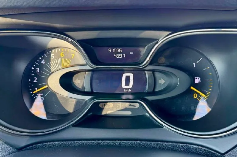 🚙 renault kaptur 💰цена: 1 400 000р. 🏢город: мариуполь 📅год выпуска: 2017 🧾пробег: 91 000 км. ⚙️двигатель: 1.6 16v ⛽топливо: бензин ⚙️кпп: механика 📞 телефон: +7-949-727-41-51 +7-949-551-91-52 +7-989-263-55-56 💾 описание:. .. 5.png')">✅ один владелец, птс оригинал. ✅ заводская краска 100%. ✅ оригинальный пробег. ✅ южная эксплуатация. 🚙 двигатель h4m 1.6 16v. (надежный и экономичный), ходовая без посторонних звуков, мягкая, высокий клиренс. ✅ климат-контроль, бесключевой доступ, старт-стоп, гур, abs, airbag, подогрев сидений/лобового, магнитола с bluetooth, кожаный мульти-руль, электро-зеркала с складыванием, центральный замок, 2 ключа. улица шевченко 2️⃣6️⃣9️⃣ 🏦 возможна продажа в кредит по двум документам. - фотография - 9