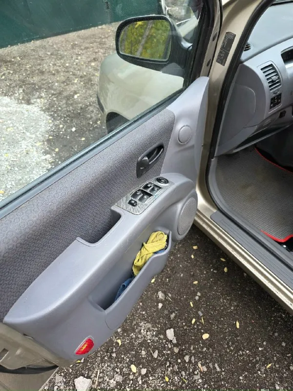 Продам hyundai матрикс 2006 год. мотор 1.6. газ -бензин. газ вписан. кондеционер. стеклоподьемники. коробка механика. рыжиков нет. мотор стоит контрактный. вписаный в техпаспорт. машина была украинская не пригон. зима на штампах прошла один сезон и резина и диски. цена 550 тыс. руб. телефон. +79493069027. связь плохая пишите либо смс либо на этом номере телега. машина находиться в горловке. 📞 звоните: +7(949)3069027 - фотография - 4