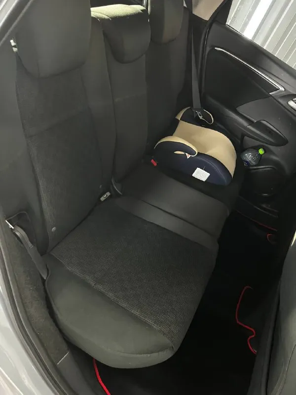 Продам автомобиль honda fit 2017 г. в. объём двс 1,5. состояние отличное, полностью обслужена и вложений не требует. масло двс и акп заменено. летняя + зимняя резина в комплекте. тел: +7(949)9388133 цена :1 250 000 руб. - фотография - 10