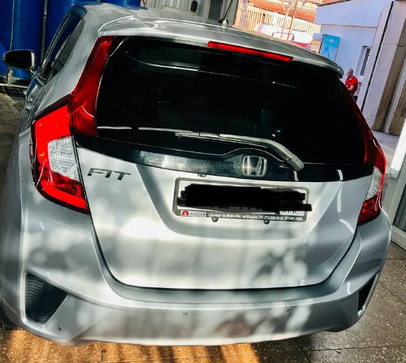 Продам автомобиль honda fit 2017 г. в. объём двс 1,5. состояние отличное, полностью обслужена и вложений не требует. масло двс и акп заменено. летняя + зимняя резина в комплекте. тел: +7(949)9388133 цена :1 250 000 руб. - фотография - 4