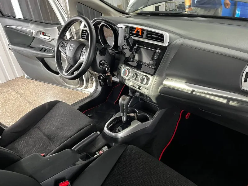 Продам автомобиль honda fit 2017 г. в. объём двс 1,5. состояние отличное, полностью обслужена и вложений не требует. масло двс и акп заменено. летняя + зимняя резина в комплекте. тел: +7(949)9388133 цена :1 250 000 руб. - фотография - 8