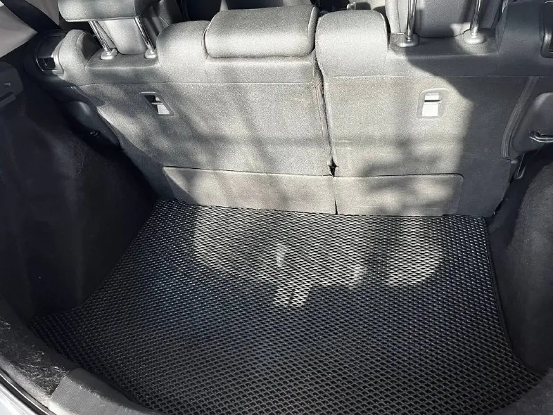 Продам автомобиль honda fit 2017 г. в. объём двс 1,5. состояние отличное, полностью обслужена и вложений не требует. масло двс и акп заменено. летняя + зимняя резина в комплекте. тел: +7(949)9388133 цена :1 250 000 руб. - фотография - 9