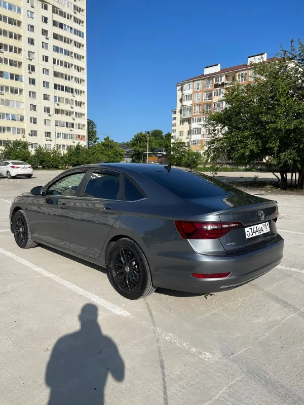 Продается
Марка, модель: volkswagen jetta
Год выпуска: 2020
Пробег: 84500 км
Объем двигателя: 1.4
Вид топлива:
Вид кпп:
Цена: 1790000
-------------------------
Дополнительное описание продавца:
🚘 🚙 🚐
Продаю личный автомобиль, состояние идеальное, вложений не требует, сел и поехал.
Машина американка. Не бита, не крашена, любые проверки за ваш счет. Vin скину по желанию.
-Замена масла/фильтра каждые 7тыс. Км
-В салоне сделал подсветку, работает через приложение, любой цвет можно вкл или выкл.
-Заменил колеса с 16 на 17 диски с новой резиной.
- Комфортная
-Экономичная, расход по трассе 5.8-6.3,расход по городу 7-8л.
-Просторный салон и большой багажник.
-Пробег родной
Торг уместен
-------------------------
Телефон: +79886705523
📞 Звоните: +7(988)6705523 - фотография - 6