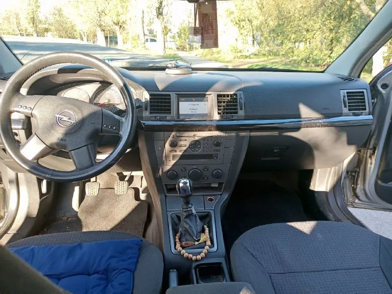 Продам opel сигнум 2004г. в. двигатель 2,2. кпп механика. пробег 168000₽ родной! авто в хорошем состоянии! есть пару косяков по кузову, на работу никак не влияют! машина полностью оцинкованная, поэтому гнили нет вообще!!! в 2021 году была пригнана из германии под заказ. там один хозяин и здесь один. авто надёжное и просторное! сел, поехал! в данный момент находится в ростове, но пригон в донецк, естественно, обсуждается. вопросы, дополнительные фото и видео по телефону. цена 450000₽. торг уместен. тел. +79896153653, +79782005114(вацап). 📞 звоните: +7(989)6153653 - фотография - 6