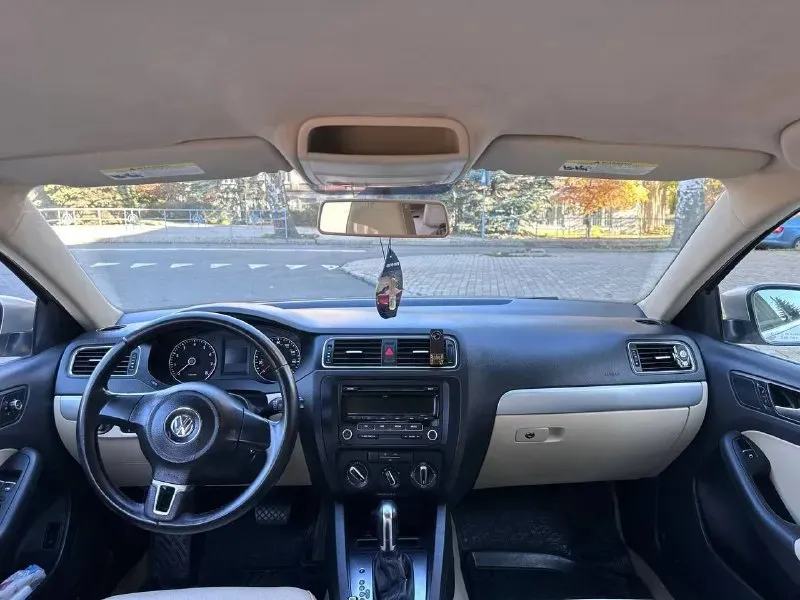 Продам volkswagen jetta se 2013 г. В. , двигатель 2.5 л. , акпп - 6 ступенчатый aisin, 170 л. С. , пробег 164 тыс. Км. Автомобиль в полном порядке, двигатель работает хорошо, масло не ест, акпп переключает быстро, без пинков или рывков, ходовая не стучит и не гремит, салон в отличном состоянии. Расходники поменяны, на хорошей зимней резине. Я собственник. Цена: 1150000 р. + торг. Город донецк, днр, +79494770204
📞 Звоните: +7(949)4770204 - фотография - 5