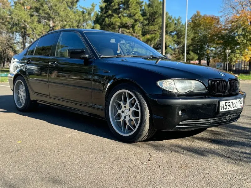 В продаже легендарная bmw e46 325. 2005 г. в., 215.000 км кузов в хорошем состоянии ржавчины, а тем более гниль отсутствует. двигатель без нареканий, используя motul оригинал без доливания, не дымит, не троит. акпп также без нареканий, переключает четко. функции предусмотренные в автомобиле работают - климат, люк, адаптивный ксенон и прочее. в целом в автомобиль вложено больше средств, чем сумма за которую он сейчас продается. диски r18 на хорошей летней резине. по желанию можно по мелочам глянуть спереди ходовую, незначительно иногда по неровностям что-то брякает. честная и открытая продажа, авто в очень достойном состоянии. обмен, ваши цены, помощники в продаже не интересуют. 790.000₽ - торг незначительный +79498477010 - фотография - 3