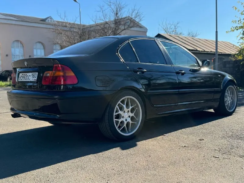 В продаже легендарная bmw e46 325. 2005 г. в., 215.000 км кузов в хорошем состоянии ржавчины, а тем более гниль отсутствует. двигатель без нареканий, используя motul оригинал без доливания, не дымит, не троит. акпп также без нареканий, переключает четко. функции предусмотренные в автомобиле работают - климат, люк, адаптивный ксенон и прочее. в целом в автомобиль вложено больше средств, чем сумма за которую он сейчас продается. диски r18 на хорошей летней резине. по желанию можно по мелочам глянуть спереди ходовую, незначительно иногда по неровностям что-то брякает. честная и открытая продажа, авто в очень достойном состоянии. обмен, ваши цены, помощники в продаже не интересуют. 790.000₽ - торг незначительный +79498477010 - фотография - 4