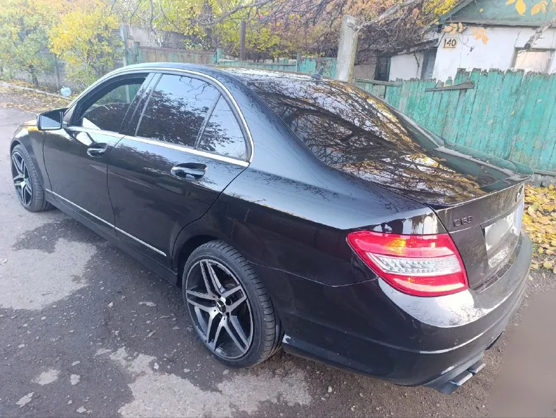 Продам обмен mercedes benz ат с класс, с 280 3.0л 4matic 7 g- tronic 231л. с, тип двигателя : бензин 3 л, привод полный, коробка передач автомат, комплектация: особая серия, пробег 152 т. км, салон из натуральной коричневой кожи, сиденья с полно й электро регулировкой, памятью и подогревами, 3 х зонный климат контроль, электро зеркала со складыванием и подогревом, руль с электроприводом и памятью с лепестками, черный потолок, музыка harman-kardon, монитор 12.3 дюймов, камеры зад перед, авто затемнение, электро шторка заднего стекла, сигнализация пандора (отслеживание на карте, полное управление всеми системами с мобильного телефона) авто покрыто керамикой, два комплекта резины на легкосплавных дисках, информация по 📱79493781634 цена 2🍋 донецк 📲 tg: великий 📞 звоните: +7(949)3781634 - фотография - 2