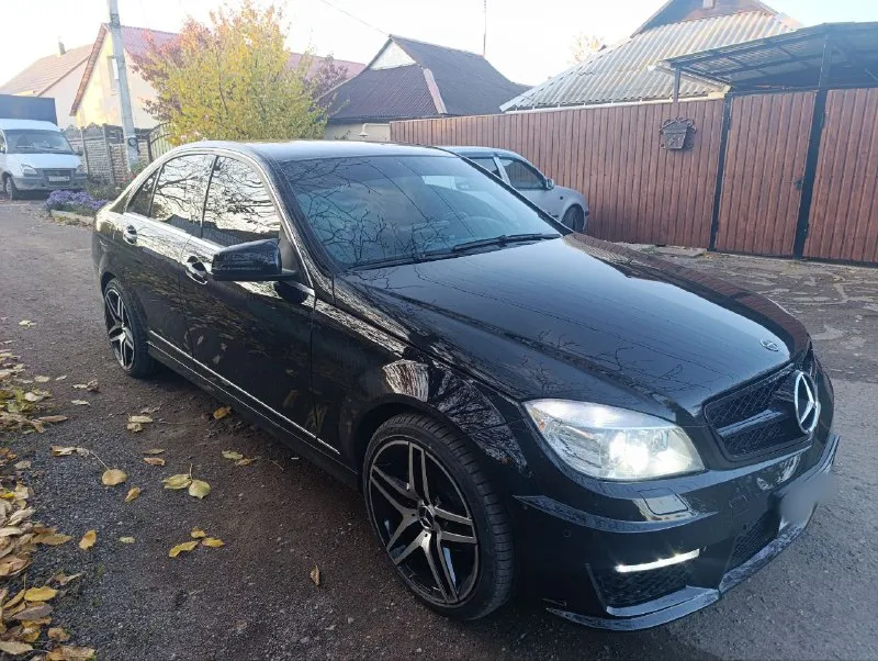 Продам обмен mercedes benz ат с класс, с 280 3.0л 4matic 7 g- tronic 231л. с, тип двигателя : бензин 3 л, привод полный, коробка передач автомат, комплектация: особая серия, пробег 152 т. км, салон из натуральной коричневой кожи, сиденья с полно й электро регулировкой, памятью и подогревами, 3 х зонный климат контроль, электро зеркала со складыванием и подогревом, руль с электроприводом и памятью с лепестками, черный потолок, музыка harman-kardon, монитор 12.3 дюймов, камеры зад перед, авто затемнение, электро шторка заднего стекла, сигнализация пандора (отслеживание на карте, полное управление всеми системами с мобильного телефона) авто покрыто керамикой, два комплекта резины на легкосплавных дисках, информация по 📱79493781634 цена 2🍋 донецк 📲 tg: великий 📞 звоните: +7(949)3781634 - фотография - 3