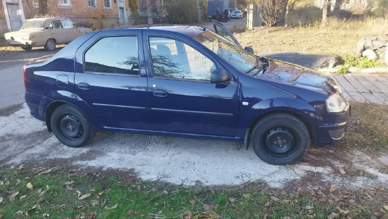 Продам renault logan 2012 года, куплен новым в салоне, один единственный владелец. 1,5 дизель, пробег 335 тыс. км. состояние автомобиля хорошее, без гнили, без рыжиков. цена: 390 тыс. ₽ торг. для дополнительной информации звоните: +79493157774 📞 звоните: +7(949)3157774 - фотография - 2