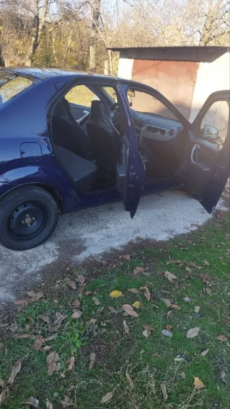 Продам renault logan 2012 года, куплен новым в салоне, один единственный владелец. 1,5 дизель, пробег 335 тыс. км. состояние автомобиля хорошее, без гнили, без рыжиков. цена: 390 тыс. ₽ торг. для дополнительной информации звоните: +79493157774 📞 звоните: +7(949)3157774 - фотография - 3