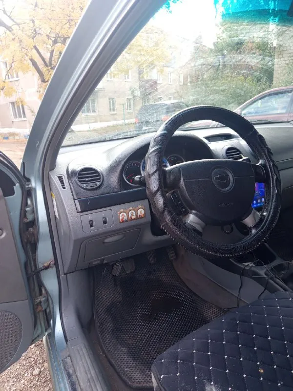 Продам шеврале лачетти хечбек 1,6 2006г. в хорошем состоянии цена 450р возможен обмен на автомат +79495275869 📲 tg: @bambula_88888888 📞 звоните: +7(949)5275869 - фотография - 3