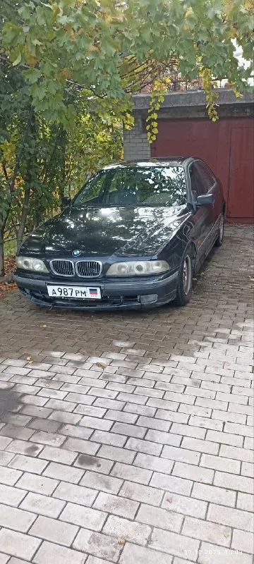 Продам bmw 520 в 39 кузове двигатель 2.0 на механике учёт днр находится в донецке, остальные вопросы... - фотография
