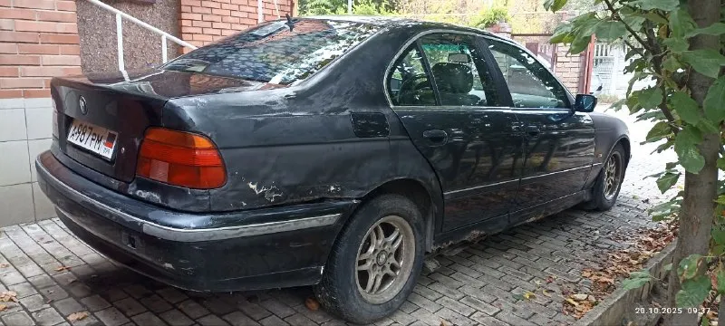 Продам bmw 520 в 39 кузове двигатель 2.0 на механике учёт днр находится в донецке, остальные вопросы по телефону цена 220 000₽ торг при осмотре +79493834959 📲 tg: @sanjokbaly 📞 звоните: +7(949)3834959 - фотография - 3