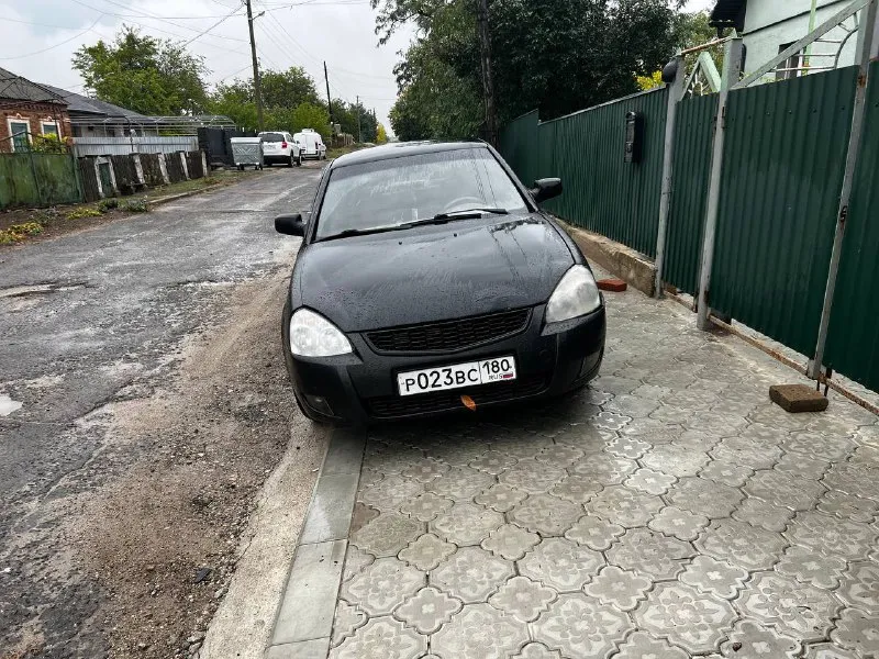 Приора на ходу вписано кондей (нужно обслужить) без музыки. переоформление. 210к. торг +79497083437 📲 tg: @maxpi91 📞 звоните: +7(949)7083437 - фотография - 1