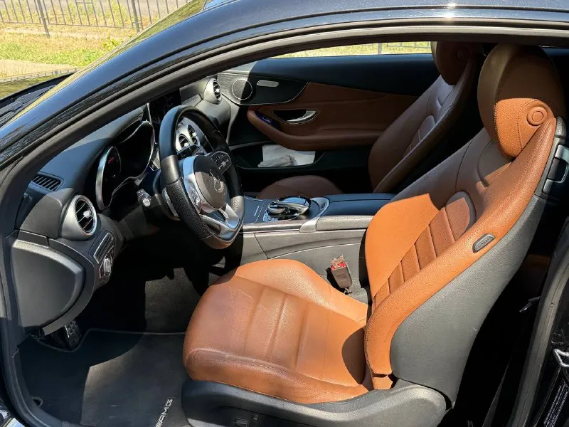 Продам mercedes c200 w205 рестайлинг 1.5 турбо 2021 года выпуска! куплена на оф. дилере в краснодаре. пробег 47 тыс. км оригинал, салон в идеальном состоянии, ничего не крутилось и не менялось, весь в родном заводском окрасе, в бронепленке с автосалона, заводское остекление, включая лобовое. коробка работает отлично, двигатель без нареканий. авто без вложений от слова совсем, сел и поехал. led оптика, carplay, камера заднего вида, круговые парктроники,3 режима езды, контурная подсветка салона, автоматическое складывание зеркал. любые проверки на ваших сто. продажа от собственника! цена: 3.500.000 тыс. ‼️г. донецк +79498431223 📞 звоните: +7(949)8431223 - фотография - 10