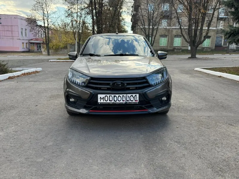 Ваз granta sport line 2024 год. 15 тысяч пробег. подогрев сидений, кондиционер, эл. регулировка зеркал, лед оптика, лед туманам, лед стопы. музыка, саб, выхлоп стингер с отстрелами. тонировка в круг. 950 тысяч рублей. стаханов +79591077350. 📞 звоните: +7(959)1077350 - фотография - 2