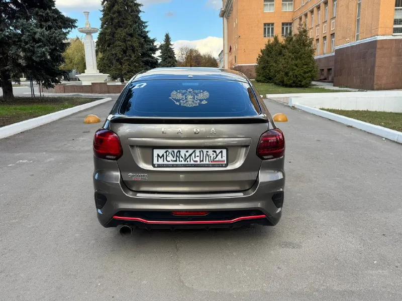 Ваз granta sport line 2024 год. 15 тысяч пробег. подогрев сидений, кондиционер, эл. регулировка зеркал, лед оптика, лед туманам, лед стопы. музыка, саб, выхлоп стингер с отстрелами. тонировка в круг. 950 тысяч рублей. стаханов +79591077350. 📞 звоните: +7(959)1077350 - фотография - 8