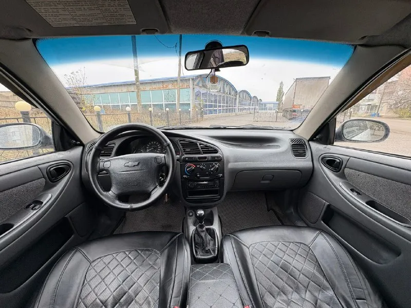 Продам chevrolet ланос 2008🚗 машина в технически хорошем состоянии, сел и поехал. двигатель работает ровно, объем 1.5 не троит не дымит, едет очень бодро. кпп не хрустит, все включется плавно, передачи не выбивает. новая кулиса. масло в коробке недавно менялось (3 тыс. км назад ) ходовая часть без посторонних стуков. в подарок отдам задние тормоза на барабаны. стоит новый насос гура. по кузову арки целые, днище целое, есть возрастные моменты. светодиодный свет в два этажа! пробег 170 тыс. документы чистые от хозяина, без штрафов, залогов, ограничений! любое переоформление! 319 тысяч рублей. торг. все вопросы в л/с и по н. т. +79491268518 авто находится в шахтерске. 📞 звоните: +7(949)1268518 - фотография - 4