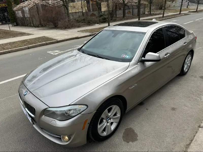 В продаже bmw 5- series 528i x- drive. - 2 литра двигатель. - год выпуска 2012 г. - бензиновый двигатель. - полный привод. - без ключ. доступ. - зимний пакет. - люк. - камера 360. кузов отполирован, покрыт керамикой. ошибки отсутствуют. оформлена на меня 2022г. осмотр в донецке. тел. +79496150394 цена 1 880 000 📲 tg: @astrarrrr111 📞 +7(949)6150394 📞 звоните: +7(949)6150394 - фотография - 2