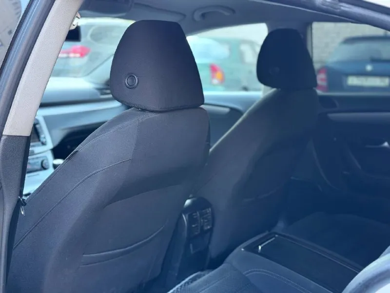 Продам volkswagen passat cc 2012 года выпуска состояния авто идеальное обьем двигателя 1.8 турбо турбина чувствует себя хорошо пробег родной 160.000 коробка передач механическая во владение 2 года 3 владельца по птс хорошая комплектация кнопка стоп старт электро привод сидений качественная заводская музыка салон чистый не прокуренный и без дыр комплект зимней новой резины по документам любое переформление остальные вопросы по телефону +79497005165 +79493952767 обмен с вашей доплатой цена 930.000 торг у капота! - фотография - 8