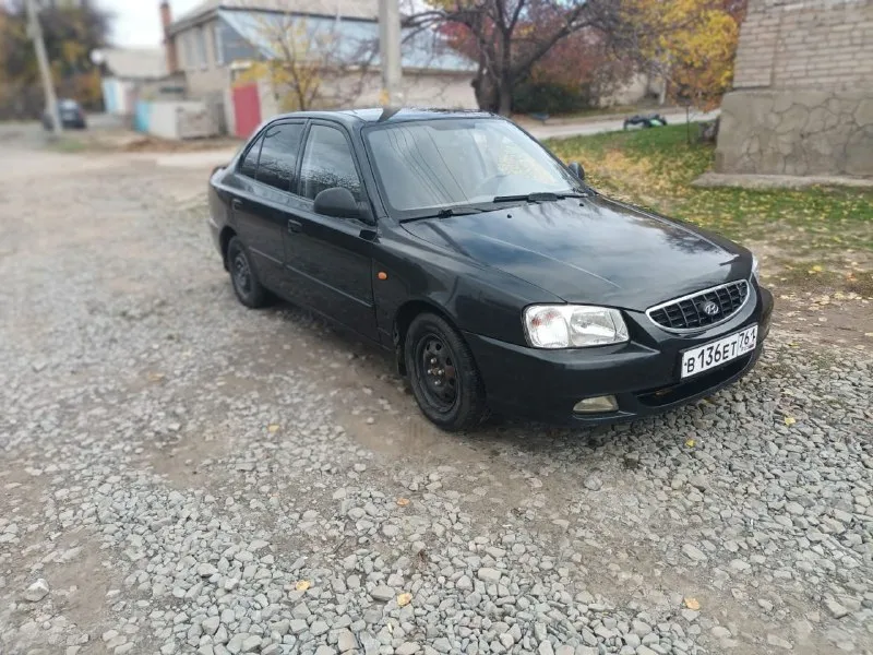 Хюндай акцент 2009 года. технически в отличном состоянии, двигатель коробка ходовая без вложений!! дно целое без гнили и ржавчины, по кузову есть мелкие недочёты на фото видно. документы в полном порядке. цена 370000 хороший торг. звоните 89612951425. - фотография - 1