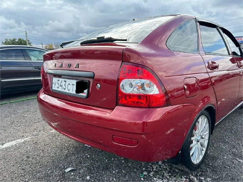 Продам приору ✅ 2009г. в в идеальном состоянии без гнили и ржавчины, без дтп. гур, электростеклоподъемники, музыка, литые диски r15. дно, пороги, низа дверей стаканы, лонжероны, телевизор, все целое. герметики завод. 1.6. 16 клапанный, коробка, отлично двигатель работает как часы! автомобиль обслужен масло не расходует( от слова совсем) ходовая мячик, коробка переключается плавно не хрустит и не вылетает в салоне чисто и опрятно по кузову сколов, царапин нет, выглядит шикарно на все 100 по документам полный порядок. при переоформлении могу присутствовать в мрэо цена: 420к торг реальному покупателю остальные интересующие вопросы по телефону номер для связи +7 (949)558-73-52 +7988-585-79-37(вацап, телеграмм) 📲 tg: рома 📞 звоните: +7(949)5587352 - фотография - 5