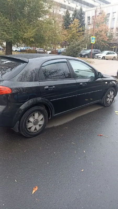 Продам шевроле лачетти 1.6 2008г хорошем техническом состоянии - два ключа - два комплекта резины - кондиционер - подогрев зеркал - 510т. р( торг уместен) +79493521915 - фотография - 3