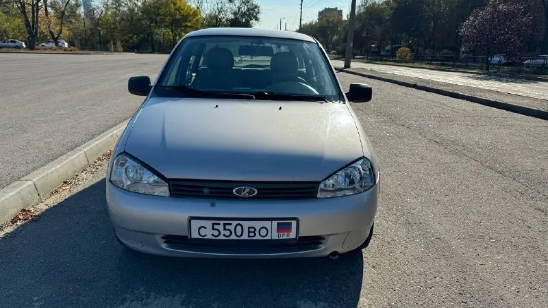 Лада калина 2011 год выпуска автомобиль весь в заводском окрасе. один собственник. салон как новый. без коррозии, авто обработано. двигатель 1.4 16кл. самый шустрый и экономный. комплектация с электроусилителем и кондиционером. днище, стаканы, пороги без ржавчины. на кузове нет рыжиков. технически в идеальном состоянии, двигатель, коробка без нареканий, ходовая идеально. салон в идеальном состоянии. документально все чисто, любой вид переоформления. цена 450 000 тыс торг +79497710177 - фотография - 1