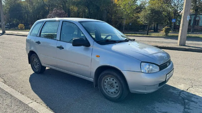 Ваз калина 2011 год выпуска автомобиль весь в заводском окрасе. один собственник. салон как новый. без коррозии, авто обработано. двигатель 1.4 16кл. самый шустрый и экономный. комплектация с электроусилителем и кондиционером. днище, стаканы, пороги без ржавчины. на кузове нет рыжиков. технически в идеальном состоянии, двигатель, коробка без нареканий, ходовая идеально. салон в идеальном состоянии. документально все чисто, любой вид переоформления. цена 450 000 тыс торг +79497710177 📞 звоните: +7(949)7710177 - фотография - 2