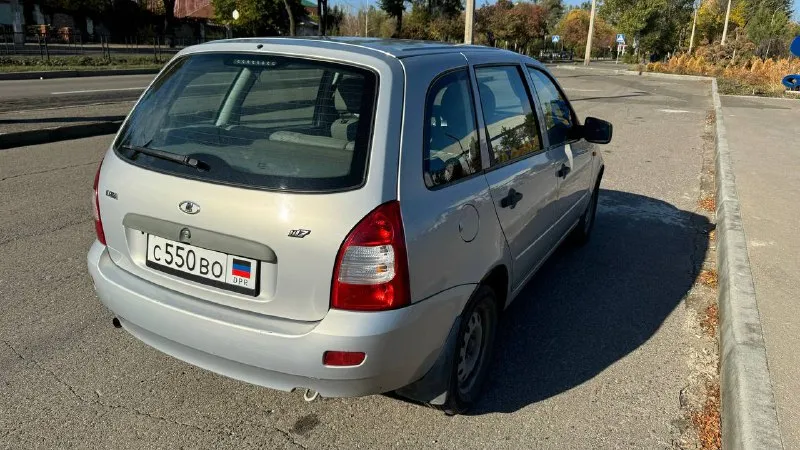 Ваз калина 2011 год выпуска автомобиль весь в заводском окрасе. один собственник. салон как новый. без коррозии, авто обработано. двигатель 1.4 16кл. самый шустрый и экономный. комплектация с электроусилителем и кондиционером. днище, стаканы, пороги без ржавчины. на кузове нет рыжиков. технически в идеальном состоянии, двигатель, коробка без нареканий, ходовая идеально. салон в идеальном состоянии. документально все чисто, любой вид переоформления. цена 450 000 тыс торг +79497710177 📞 звоните: +7(949)7710177 - фотография - 4