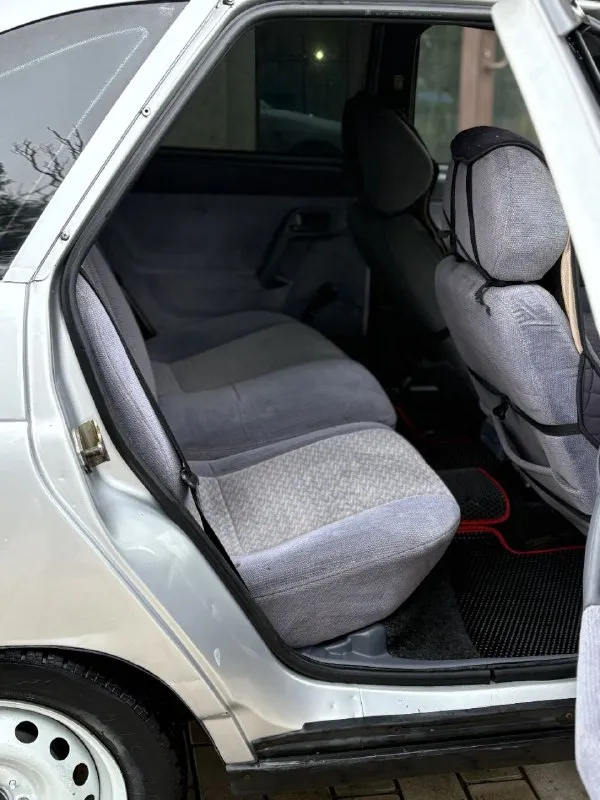 Продам автомобиль ваз 2112 luxe - год выпуска 2008 !двигатель 124(клапана не гнет!)1.6л 16v 89л. с комплектация с гидроусилителем руля, подогревом сидений и передние электростеклоподьемники, обогрев лобового стекла! документы кристально чистые, продажа по дкп или через мрэо ! авто в отличном состояние. двигатель работает идеально, не троит, не дымит !коробка на отлично не грустит, не выбивает. ходовая часть на твёрдую 4 электрика вся в рабочем состояние, работает каждая кнопочка. кузов в отличном состоянии без рыжиков, гнили и коррозии ! салон в отличном состоянии! осмотр г. макеевка цена 260.000р (торг реальному покупателю) номер:+79495129346 номер:+79496208074 - фотография - 8