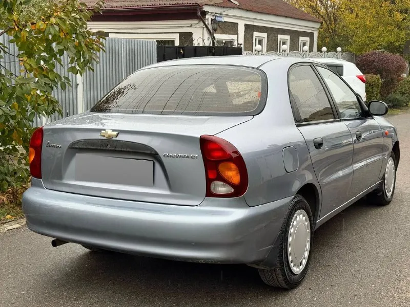 Chevrolet lanos (шевроле ланос) 2006год, 1.5 бензин, механика 225.000 км пробег кондиционер рабочий, сигнализация, электро стеклоподъемники гидроусилитель руля в хорошем состоянии, кузов идеал без и гнили технически в порядке юридически чист. цена: 285.000₽ +7(949)458-98-51 - фотография - 4