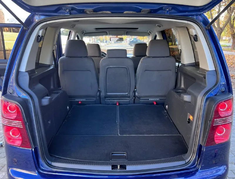 Продам автомобиль,
Volkswagen touran, 1.4 turbo.
Коробка автомат,
Год 2007,
Пробег 208 тыс. ,км.
7 Посадочных мест.
Максимальная комплектация.
Авто в отличном состоянии, вложений не требует вообще, мотор в идеальном состоянии, коробка работает идеально, автомобиль полностью обслужен, по ходовой части без нареканий, по электронике всё работает, очень комфортный и удобный автомобиль для семьи.
Всем удачных продаж и покупок.
Цена 770 000 руб. Торг.
Рассмотрю обмен.
+79497527174
+79494969176 - фотография - 10