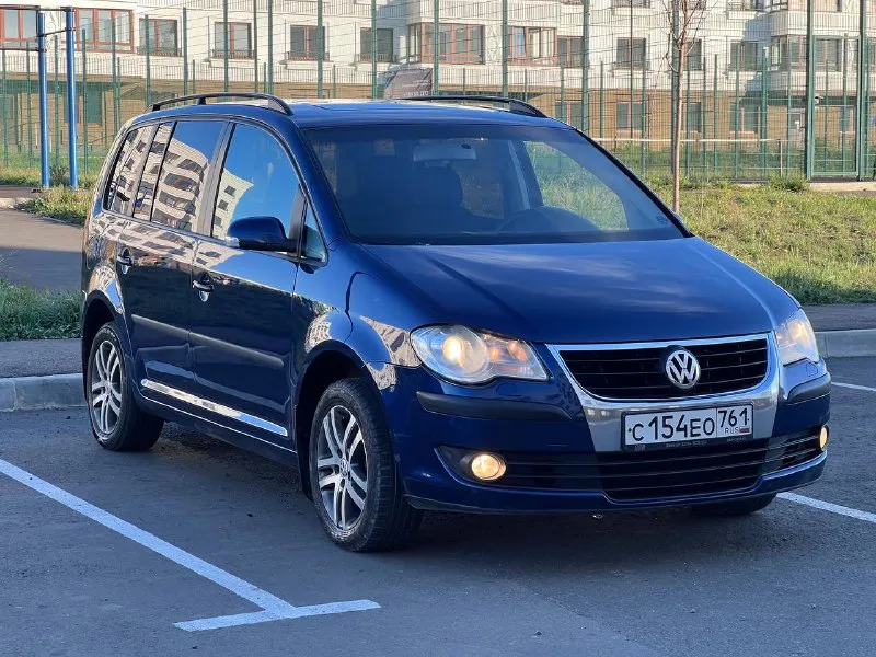 Продам автомобиль,
Volkswagen touran, 1.4 turbo.
Коробка автомат,
Год 2007,
Пробег 208 тыс. ,км.
7 Посадочных мест.
Максимальная комплектация.
Авто в отличном состоянии, вложений не требует вообще, мотор в идеальном состоянии, коробка работает идеально, автомобиль полностью обслужен, по ходовой части без нареканий, по электронике всё работает, очень комфортный и удобный автомобиль для семьи.
Всем удачных продаж и покупок.
Цена 770 000 руб. Торг.
Рассмотрю обмен.
+79497527174
+79494969176 - фотография - 3