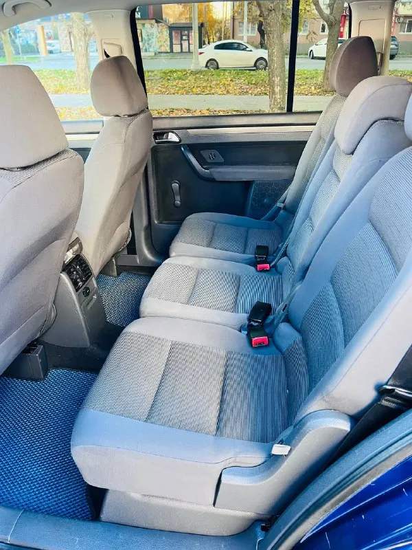 Продам автомобиль,
Volkswagen touran, 1.4 turbo.
Коробка автомат,
Год 2007,
Пробег 208 тыс. ,км.
7 Посадочных мест.
Максимальная комплектация.
Авто в отличном состоянии, вложений не требует вообще, мотор в идеальном состоянии, коробка работает идеально, автомобиль полностью обслужен, по ходовой части без нареканий, по электронике всё работает, очень комфортный и удобный автомобиль для семьи.
Всем удачных продаж и покупок.
Цена 770 000 руб. Торг.
Рассмотрю обмен.
+79497527174
+79494969176 - фотография - 8