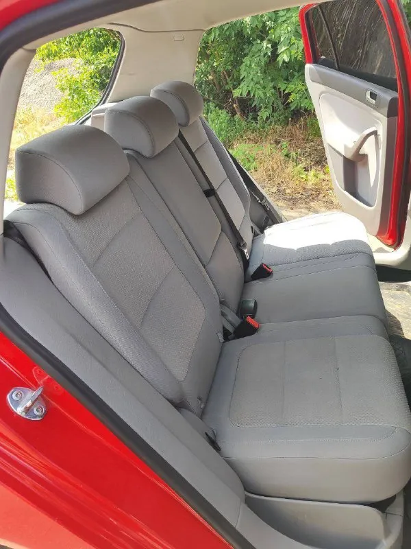 Продам volkswagen golf plus 2006 года 1,6 fsi, пробег 232 тыс. механическая коробка передач. машина в отличном техническом состоянии, все жидкости поменяны, новый аккумулятор, заправлен кондиционер. салон чистый опрятный практически без износа. машина пригнана с германии в 21 году. второй комплект шин. юридически чистая, переоформление без проблем - я хозяйка. осмотр донецк цена 600 000 р. тел. +79493481292 - фотография - 3