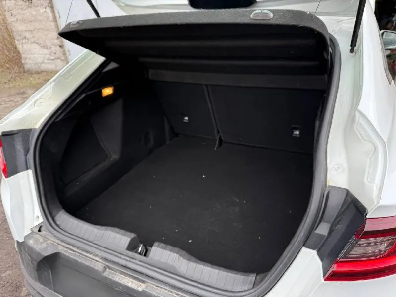 Продам кроссовер 👍 renault arkana 2021г аркана 1.6 бензин, коробка автомат пробег 123т. км. (реальный)‼ учёт рф 🇷🇺 1 хозяин ‼ авто в отличном состоянии, без вложений. заводская лэд оптика(ближний и дальний). новые зимние шины без пробега состояние нового автомобиля 👍 хорошая комплектация ✅акпп ✅бесключевой доступ ✅камера заднего вида ✅кнопка старт-стоп ✅климат-контроль ✅esp ✅asr, abs ✅система помощи при старте в гору (hsa) ✅система помощи при торможении (bas, ebd) ✅обогрев руля ✅air bag ✅led дхо ✅регулировка руля. ✅регулировка сидений по высоте ✅кожаный мультируль с подогревом ✅оригинальные диски r17 цена - 1370000 руб торг ☎+7(949)3568852 +79499717090 авто находится в макеевке - фотография - 8