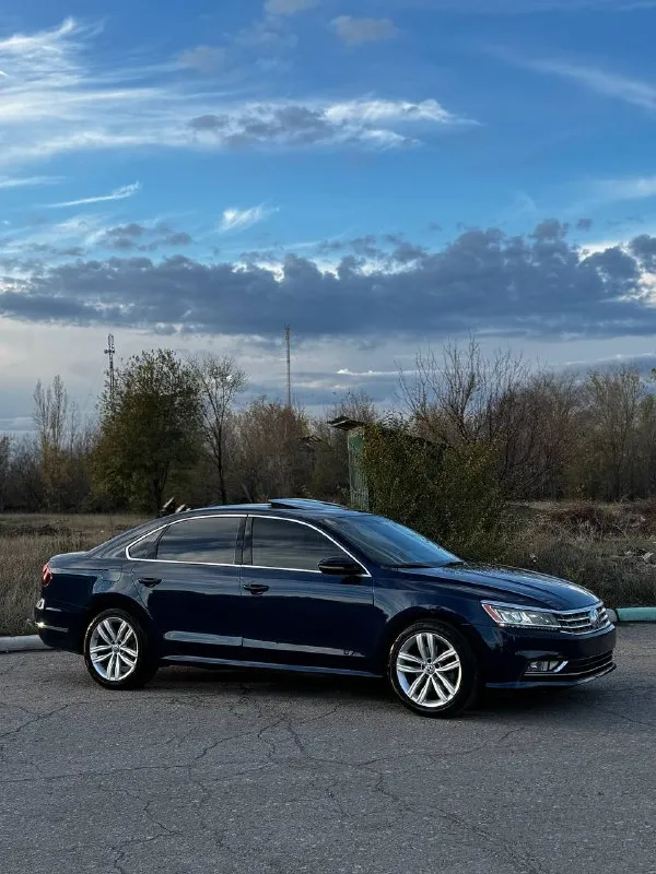 Volkswagen пасат б8 год 2018 рестайлинг пробег 120000 объем 2.0 т коробка асин не путайте с дсг состояние идеальное комплектации пред максимальная машина владеем три года доставляет максимальное удовольствие цена 1🍋800 +79495672089 - фотография - 2