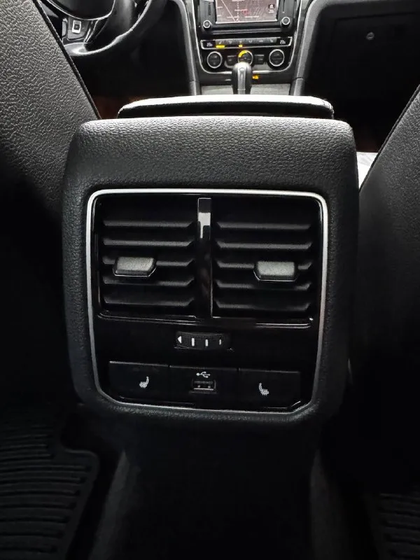 Volkswagen пасат б8 год 2018 рестайлинг пробег 120000 объем 2.0 т коробка асин не путайте с дсг состояние идеальное комплектации пред максимальная машина владеем три года доставляет максимальное удовольствие цена 1🍋800 +79495672089 - фотография - 8