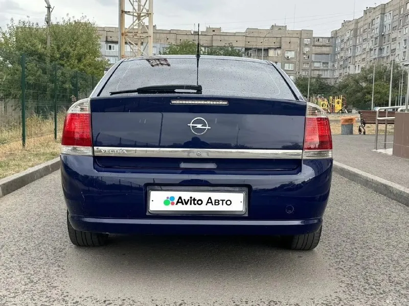 Opel vectra c 2006. пробег 194200. продам личный автомобиль. двигатель 1.8(140 л. с) работает отлично, не дымит, не троит, замена комплекта грм 24 т. км. назад. механическая коробка передач в отличном состоянии,9 т. км. назад была замена комплекта сцепления вместе с выжимным подшипником, так же была замена масла в кпп. кузов оцинкованный, весь в родной краске. все стекла заводские включая лобовое. комплектация: двухзонный климат-контроль, круиз-контроль, электро-регулировка зеркал, затемнение зеркал заднего вида, датчик дождя, шесть подушек безопасности, эгур, abs, esp. по документам всё в порядке, штрафов и ограничений нет. зелёная автотека, отправлю по запросу. я собственник. цена: 635 т. руб. тел: +79595159602 звоните, всё покажу и расскажу. торг обязательно. г. брянка 📞 звоните: +7(959)5159602 - фотография - 5