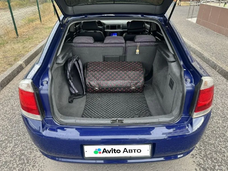 Opel vectra c 2006. пробег 194200. продам личный автомобиль. двигатель 1.8(140 л. с) работает отлично, не дымит, не троит, замена комплекта грм 24 т. км. назад. механическая коробка передач в отличном состоянии,9 т. км. назад была замена комплекта сцепления вместе с выжимным подшипником, так же была замена масла в кпп. кузов оцинкованный, весь в родной краске. все стекла заводские включая лобовое. комплектация: двухзонный климат-контроль, круиз-контроль, электро-регулировка зеркал, затемнение зеркал заднего вида, датчик дождя, шесть подушек безопасности, эгур, abs, esp. по документам всё в порядке, штрафов и ограничений нет. зелёная автотека, отправлю по запросу. я собственник. цена: 635 т. руб. тел: +79595159602 звоните, всё покажу и расскажу. торг обязательно. г. брянка 📞 звоните: +7(959)5159602 - фотография - 6