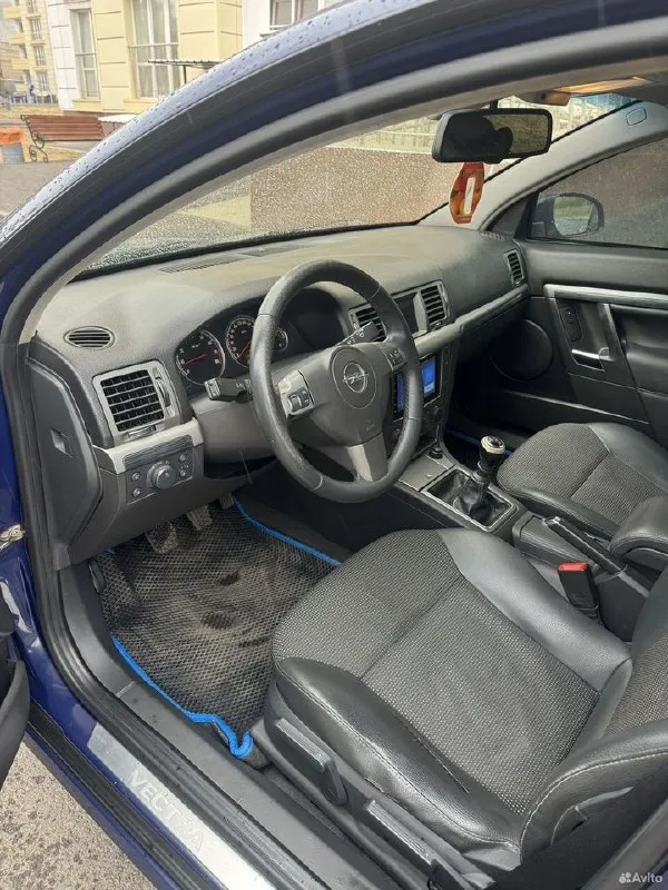 Opel vectra c 2006. пробег 194200. продам личный автомобиль. двигатель 1.8(140 л. с) работает отлично, не дымит, не троит, замена комплекта грм 24 т. км. назад. механическая коробка передач в отличном состоянии,9 т. км. назад была замена комплекта сцепления вместе с выжимным подшипником, так же была замена масла в кпп. кузов оцинкованный, весь в родной краске. все стекла заводские включая лобовое. комплектация: двухзонный климат-контроль, круиз-контроль, электро-регулировка зеркал, затемнение зеркал заднего вида, датчик дождя, шесть подушек безопасности, эгур, abs, esp. по документам всё в порядке, штрафов и ограничений нет. зелёная автотека, отправлю по запросу. я собственник. цена: 635 т. руб. тел: +79595159602 звоните, всё покажу и расскажу. торг обязательно. г. брянка 📞 звоните: +7(959)5159602 - фотография - 7