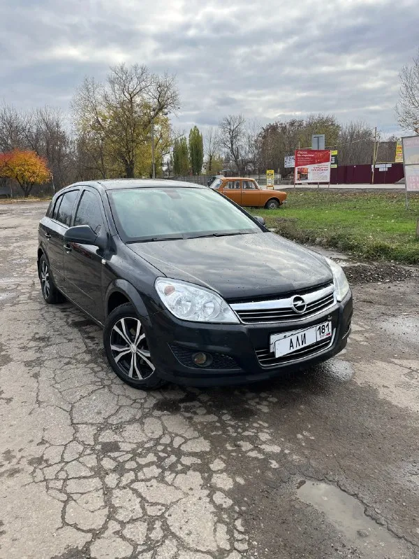 Opel astra / opel астра 2011г. 1.6 на механике. двигатель работает тихо, без посторонних шумов, не д... - фотография