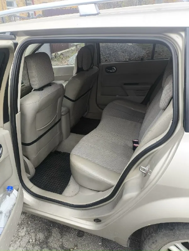 Renault мegаnе 2 2007г, объем двигателя 1,6л, мкпп, газ/бензин 230 000 км, 625 000 pуб. пригнан с германии в 2017г. при пробеге около 180т. весь в родной краске, пробег не скручен 100%. был замечен фазорегулятор с клапаном, замена втулка на рулевой рейки, шаровые, стойки стабилизатора, тормозные колодки, ревизия генератора, новый аккумулятор.14т назад замена ремня грм. 15т. как установлен гбо-4. оснащение и опции: · климат контроль · комбинированный белый салон · электростеклоподъемники на всех дверях · круиз-контроль · музыкальная система с вluеtооth / usв · литые диски r16 · система старт-стоп - бесключевой доступ - комплект зимней резины на дисках - омыватель фар - датчики давления в шинах. - датчик света и дождя. · состояние: хорошее, все механизмы работают исправно. (даже подсветка кнопки стеклоподъёмника) стоит на днр учёте на рф поставим сразу на вас. недостатки: · потертости на руле - повреждено водительское сиденье (на фото видно) возможен торг для адекватного 📞 звоните: +7(949)3318737 - фотография - 4