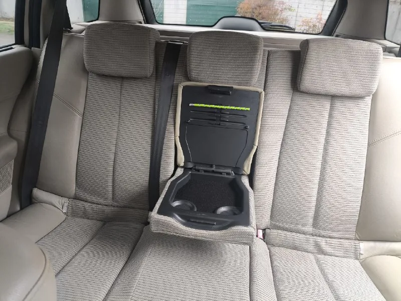 Renault мegаnе 2 2007г, объем двигателя 1,6л, мкпп, газ/бензин 230 000 км, 625 000 pуб. пригнан с германии в 2017г. при пробеге около 180т. весь в родной краске, пробег не скручен 100%. был замечен фазорегулятор с клапаном, замена втулка на рулевой рейки, шаровые, стойки стабилизатора, тормозные колодки, ревизия генератора, новый аккумулятор.14т назад замена ремня грм. 15т. как установлен гбо-4. оснащение и опции: · климат контроль · комбинированный белый салон · электростеклоподъемники на всех дверях · круиз-контроль · музыкальная система с вluеtооth / usв · литые диски r16 · система старт-стоп - бесключевой доступ - комплект зимней резины на дисках - омыватель фар - датчики давления в шинах. - датчик света и дождя. · состояние: хорошее, все механизмы работают исправно. (даже подсветка кнопки стеклоподъёмника) стоит на днр учёте на рф поставим сразу на вас. недостатки: · потертости на руле - повреждено водительское сиденье (на фото видно) возможен торг для адекватного 📞 звоните: +7(949)3318737 - фотография - 8