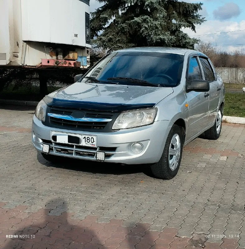 Продам!!! ваз granta. бережная эксплуатации!✅ в отличном состоянии !✅ 2013г. в. зелёная автотека! ✅ я 3-тий хозяин, птс оригинал! ✅ автомобиль абсолютно, без каких-либо вложений! очень красивый внешний вид, без гнили! все силовые элементы кузова, в отличном состоянии! все герметики заводские! салон чистый, опрятный, ухоженный!👍 авто на отличном, бодром ходу!✅ документы в полном порядке, переоформление без проблем! 👌 все интересующие вопросы по +79496062428 📲 телеграм цена:385тыс. торг приветствуется 📞 звоните: +7(949)6062428 - фотография - 1
