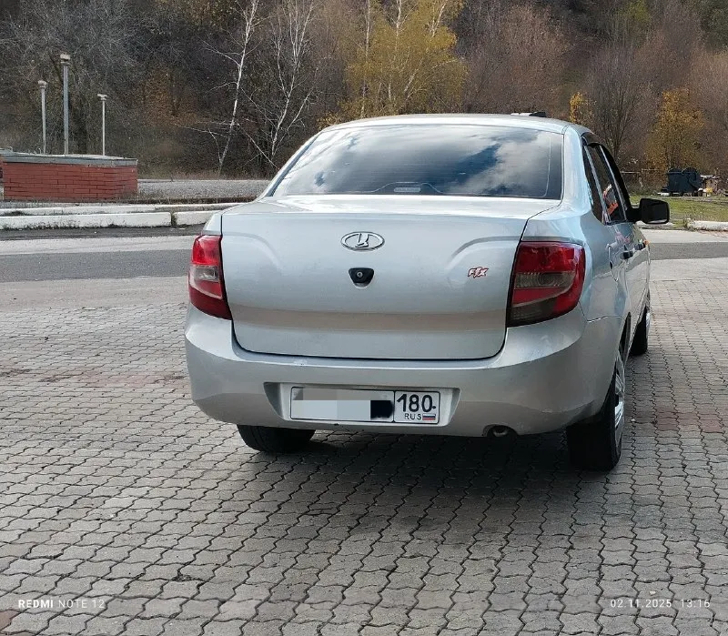 Продам!!! ваз granta. бережная эксплуатации!✅ в отличном состоянии !✅ 2013г. в. зелёная автотека! ✅ я 3-тий хозяин, птс оригинал! ✅ автомобиль абсолютно, без каких-либо вложений! очень красивый внешний вид, без гнили! все силовые элементы кузова, в отличном состоянии! все герметики заводские! салон чистый, опрятный, ухоженный!👍 авто на отличном, бодром ходу!✅ документы в полном порядке, переоформление без проблем! 👌 все интересующие вопросы по +79496062428 📲 телеграм цена:385тыс. торг приветствуется 📞 звоните: +7(949)6062428 - фотография - 2