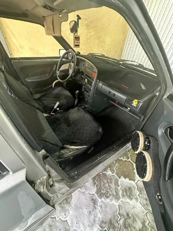 Продам ваз 2115. 2004 г. 250 тыс. пробега родного. заменено: ремень грм, ремень генератора, масло в двигателе и коробке, все фильтры. стоят две новые зимние шины 🛞. по ходовой все отлично! в автомобиле стоит очень громкая музыка! все новое 🆕. две пары arnold audio 16.5 300w. магнитофон aura 78dsp 6-канальный, саб sват 1100w номинал. играет очень хорошо 👌. все провода – чистая медь! на питание и массу – силовые провода! по кузову есть нюанс в виде задней правой арки! а также порог – он новый, но плохо переварен! ремкомплекты на арки (левую и правую) отдам вместе с машиной. дно 7/10, дополнительно замовилено. прогнили штаны, резонатор и глушитель – новые 🆕. по документам все в порядке, полное переоформление. стс, птс, дкп на руках. «я не собственник». в дтп не участвовала, запретов нет. вопросы в лс или по телефону 📲! цена: 160 000 руб. +79494752506 (можно в telegram). 📞 звоните: +7(949)4752506 - фотография - 8